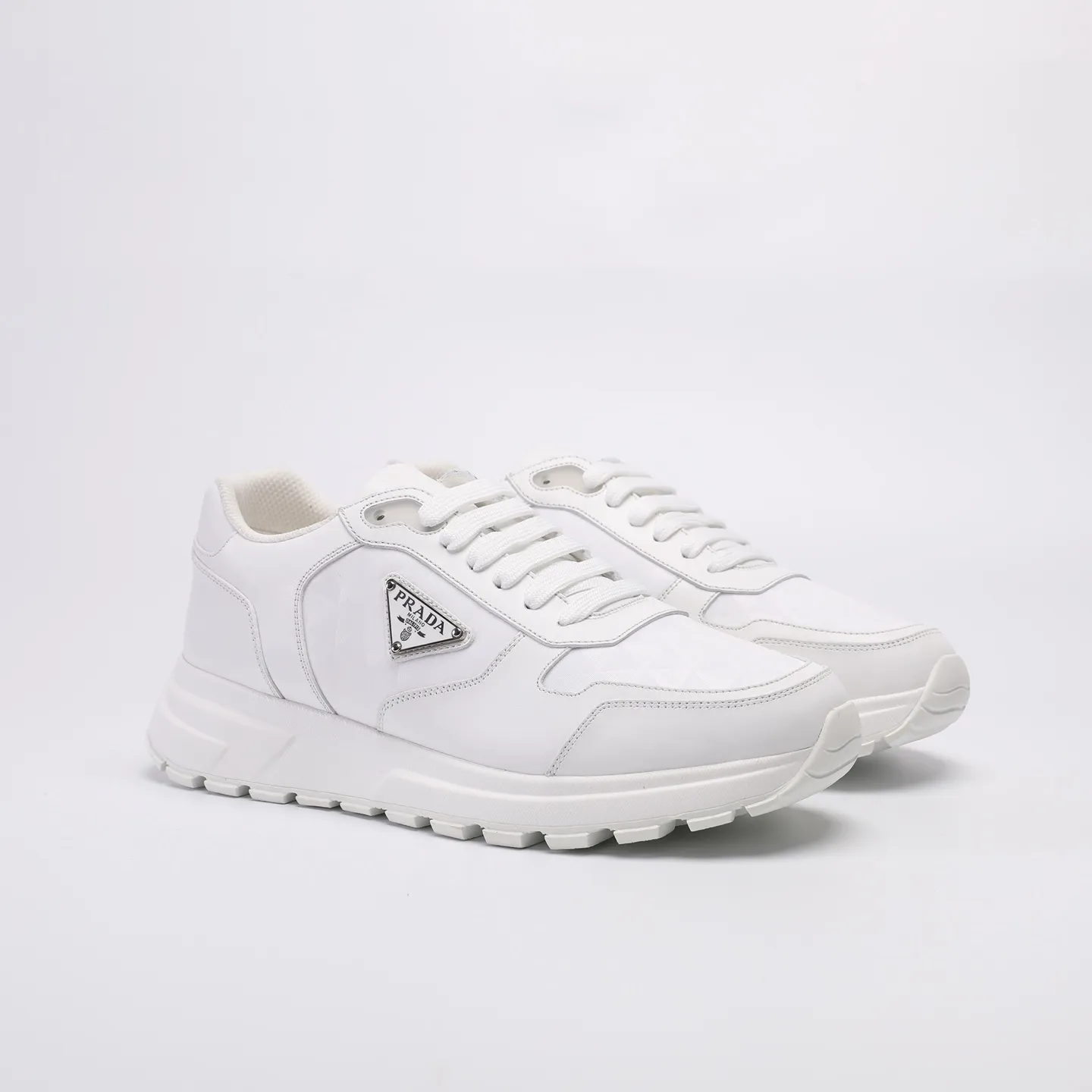 Batch 580 [PRADA] Men's shoes are popular in the counter, official website synchronization, high-quality shipments. Fabric: original cowhide with snakeskin. Lining: cowhide feet + cowhide lining. Outsole: original TPU + foam. Size: 38-46